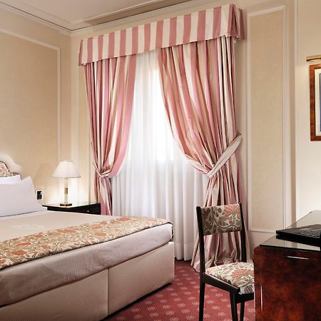 Hotel De La Ville Florence Room photo